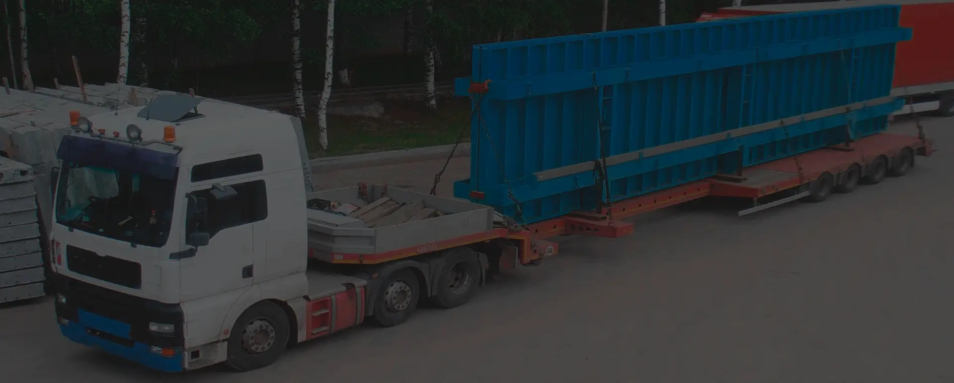 Выгодная доставка грузовым тралом по пути следования основного груза в селе Илек (Приволжский округ - Оренбургская область)